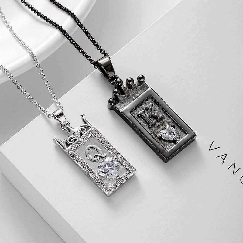 Wholesale Metal Queen Crown Diamond Heart Love Couple Necklace