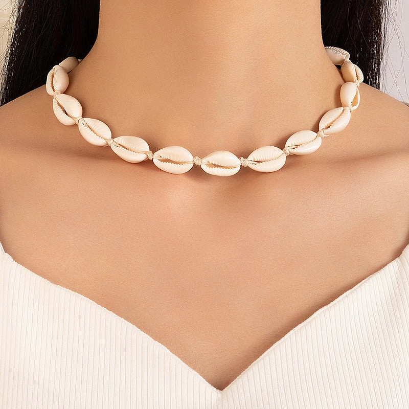 Wholesale Metal Shell Beaded Pendant Single Layer Necklace