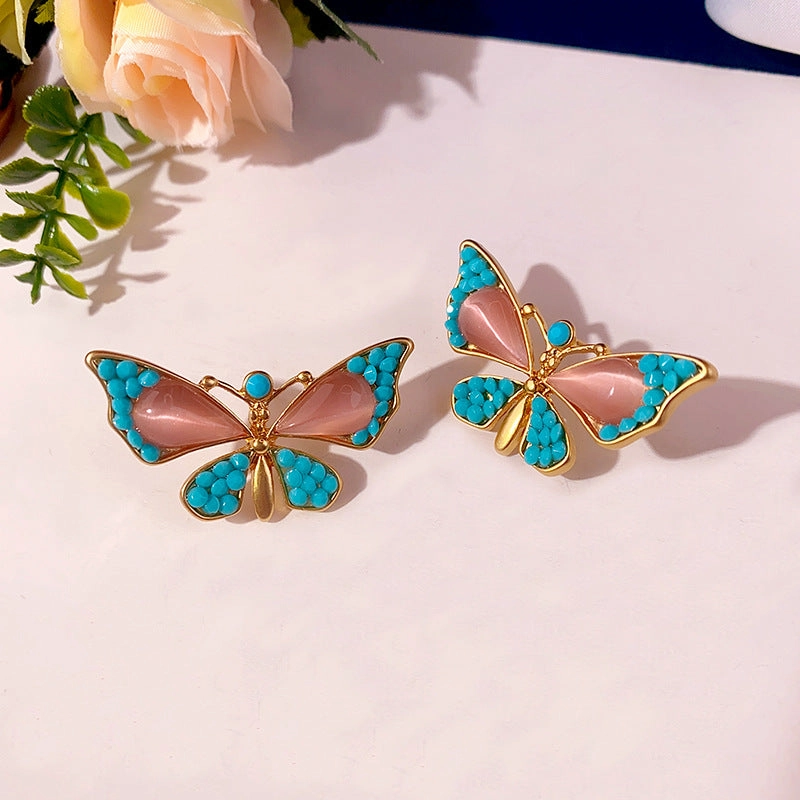 Wholesale Middle Antique Glazed Butterfly Diamond Dumb Gold Alloy Earrings