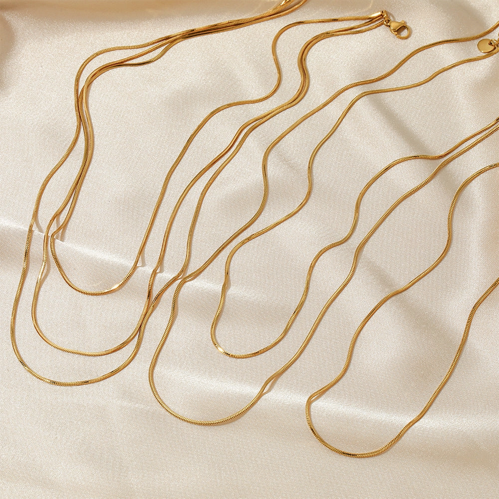 Wholesale Minimalist Wind Round Snake Stainless Steel Necklace