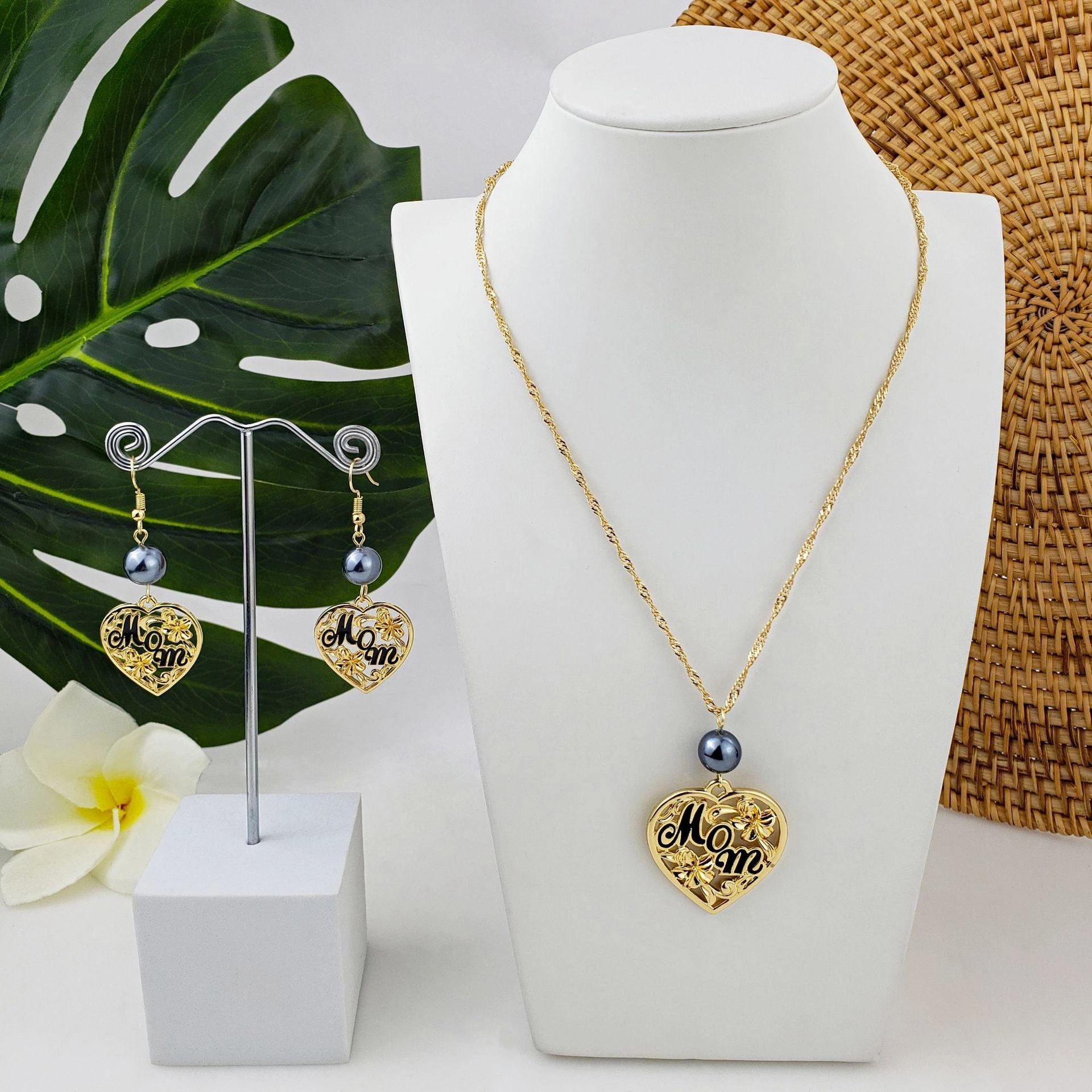 Wholesale Mother's Day Heart Hollow Alloy Earrings Jewelry Set