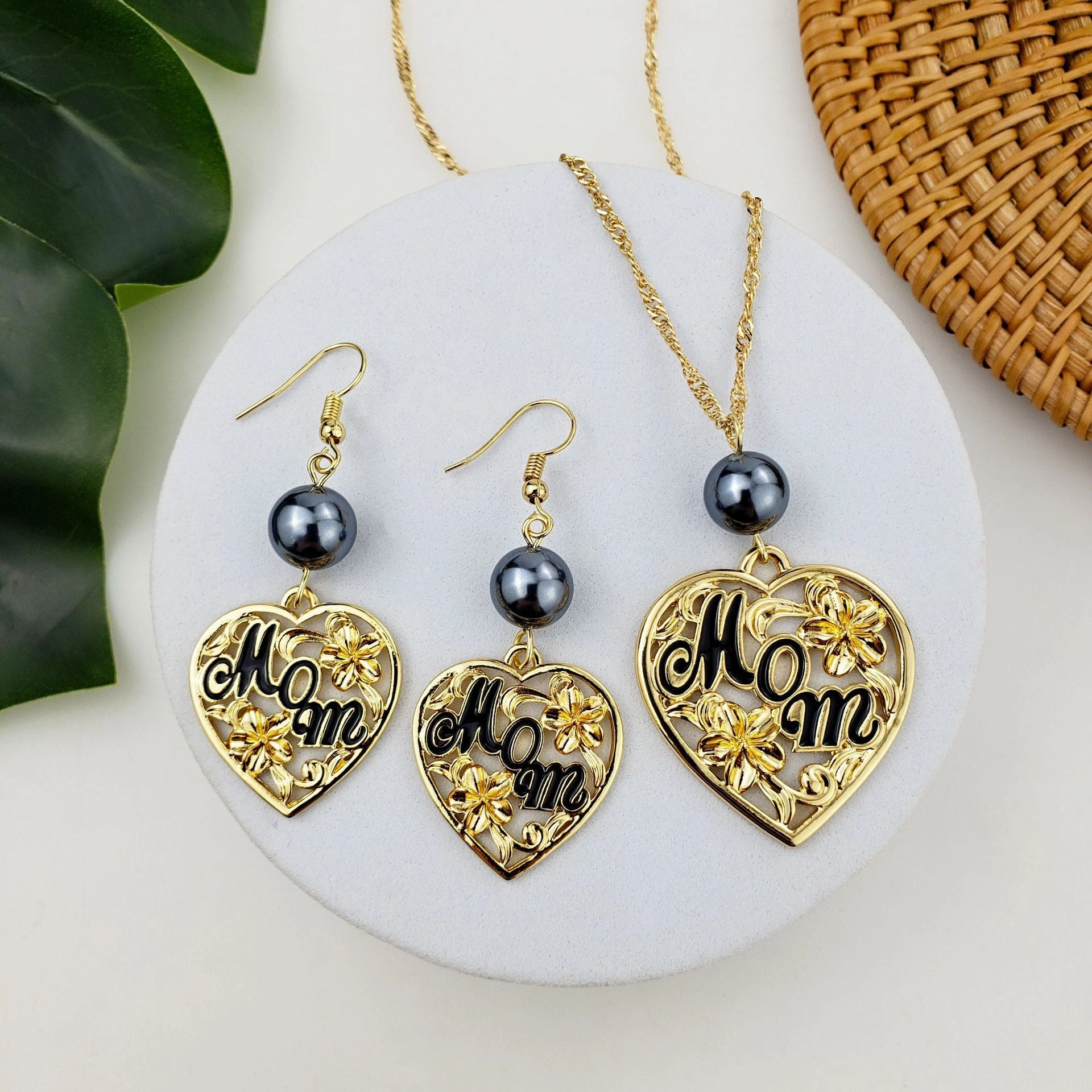 Wholesale Mother's Day Heart Hollow Alloy Earrings Jewelry Set