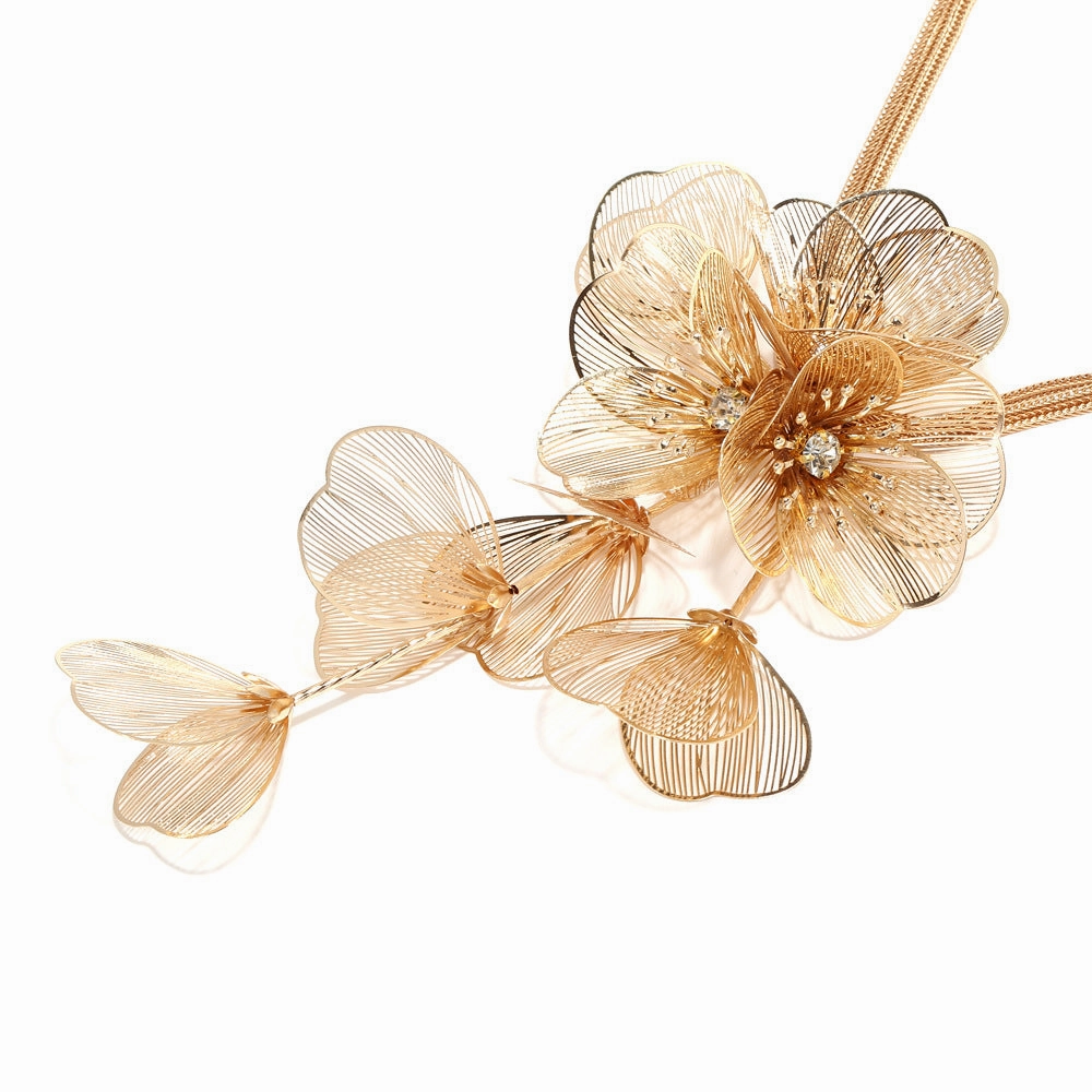 Wholesale Multi-layered Three-dimensional Metal Flower Vintage Necklace