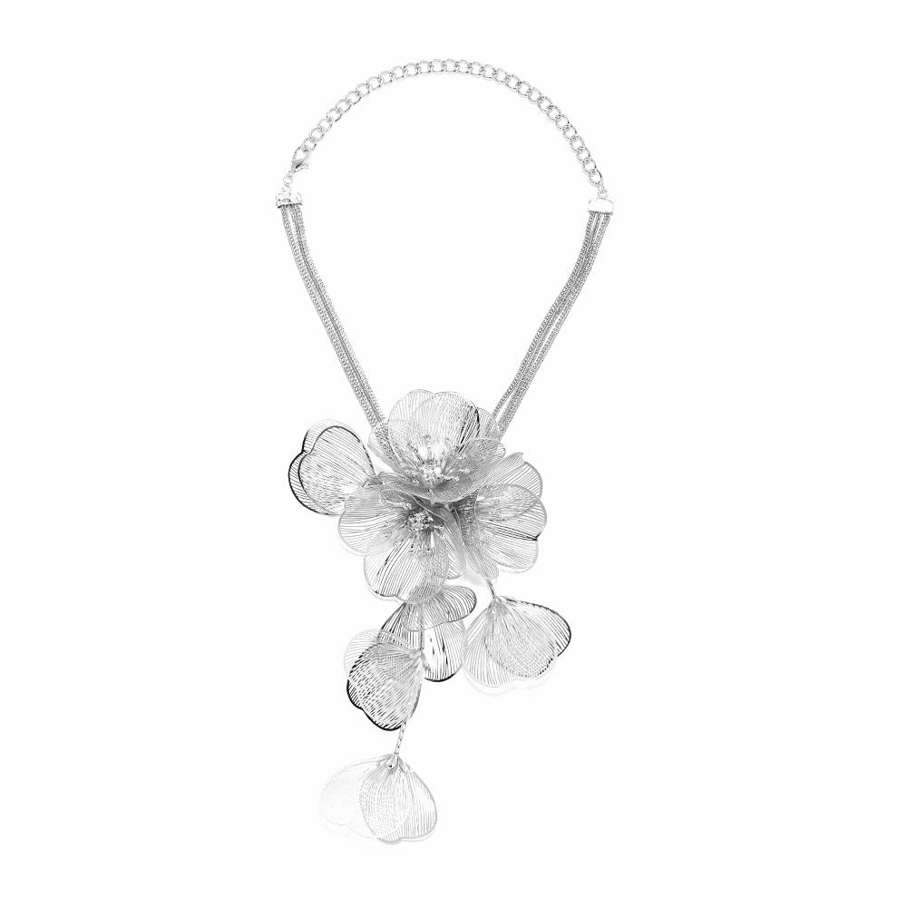 Wholesale Multi-layered Three-dimensional Metal Flower Vintage Necklace