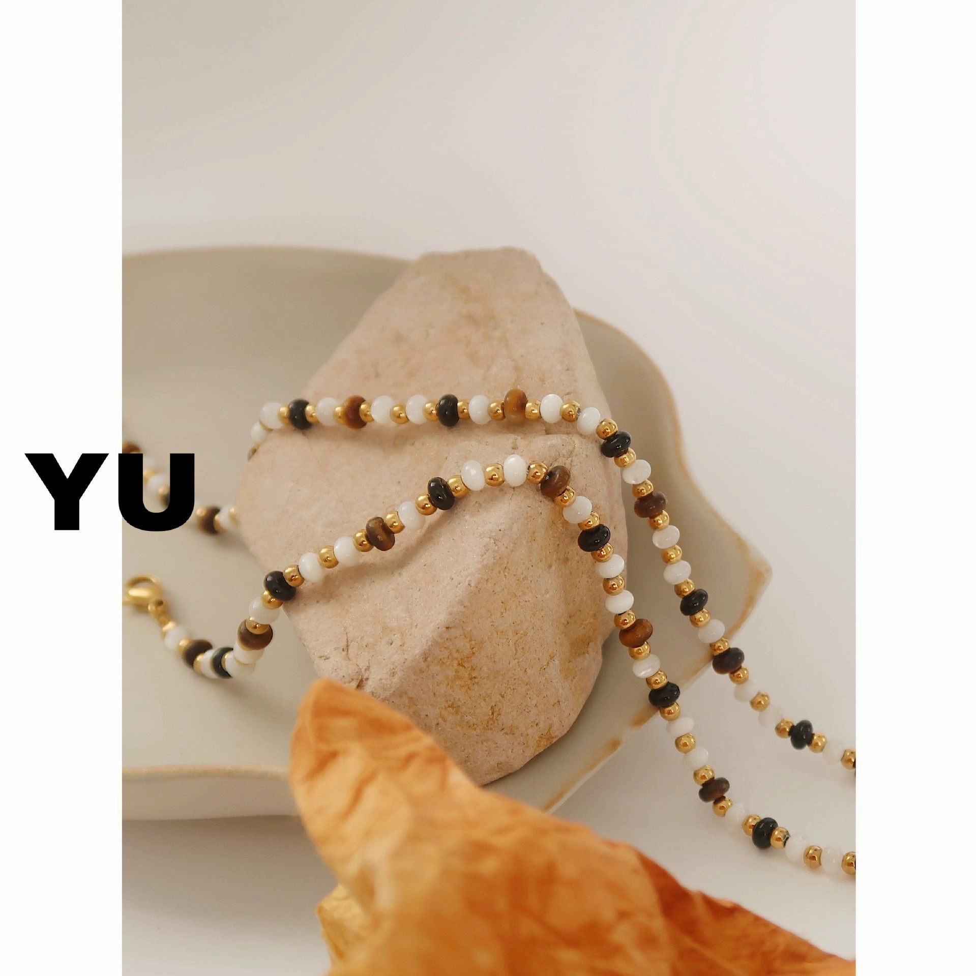 Wholesale Natural Stone Crystal Black and White Color Beaded Titanium Steel Necklace
