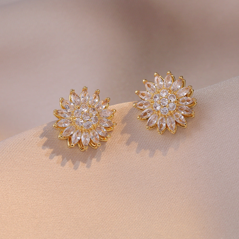 Wholesale New Arrival Diamond-encrusted Sunflower Ins Ring Rotatable Clavicle Chain Jewelry