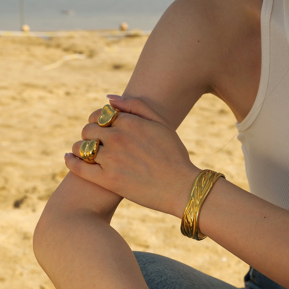 Wholesale New Arrival Love Stainless Steel Gold Plated Ring