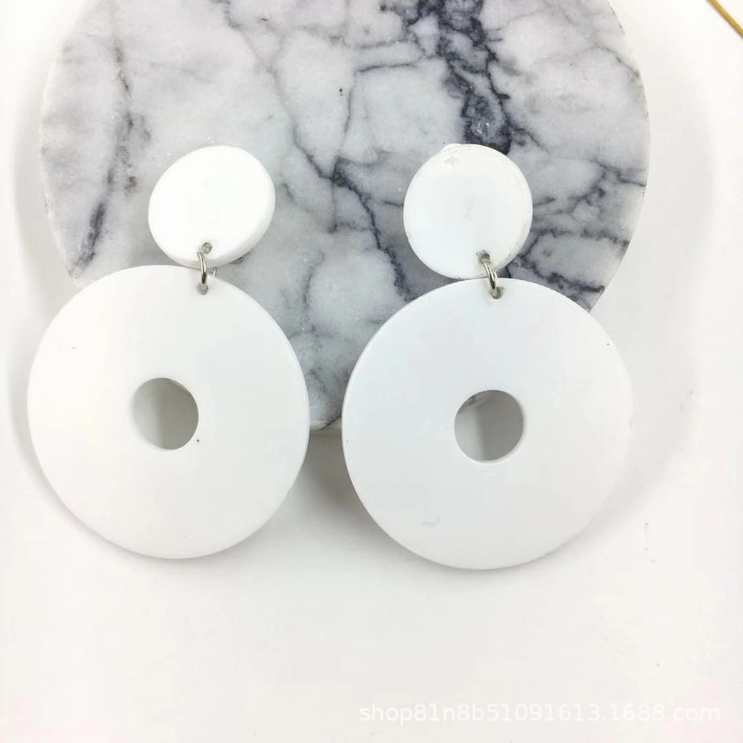 Wholesale No-piercing Acrylic Smiley Face Cartoon Cute Ear Clip