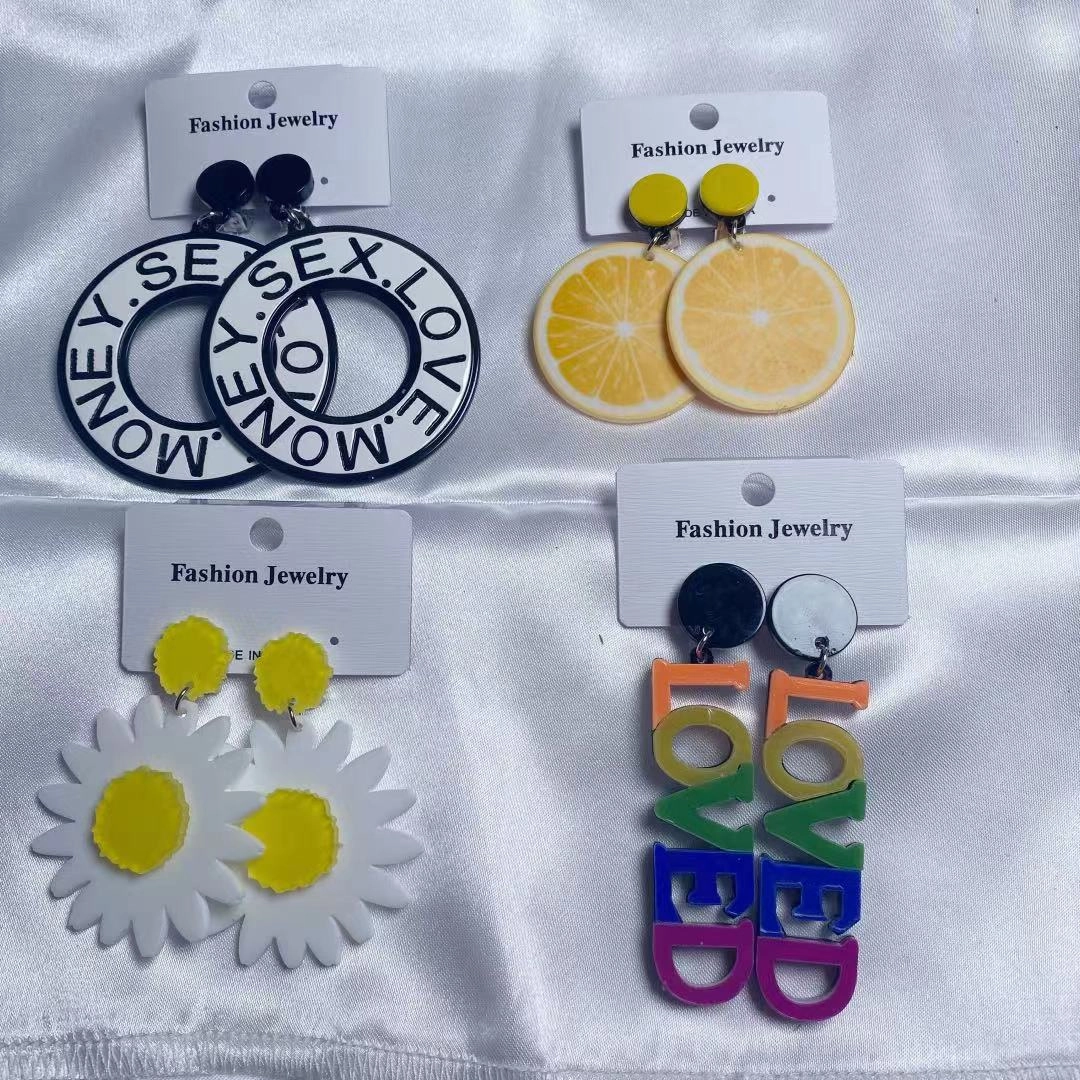 Wholesale No-piercing Acrylic Smiley Face Cartoon Cute Ear Clip