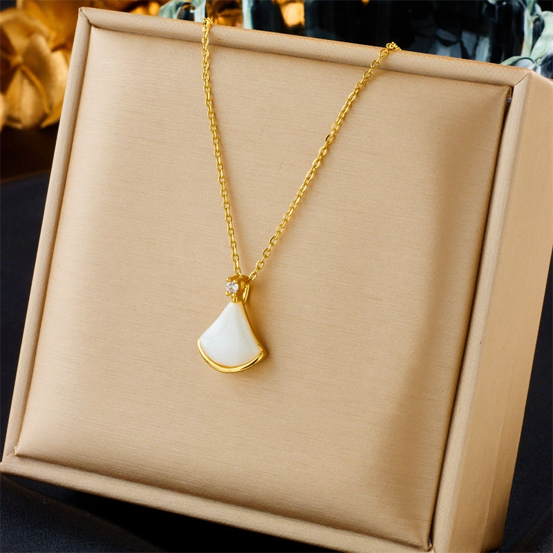 Wholesale Non-fading Gold Plated Titanium Steel Necklace Clavicle Chain