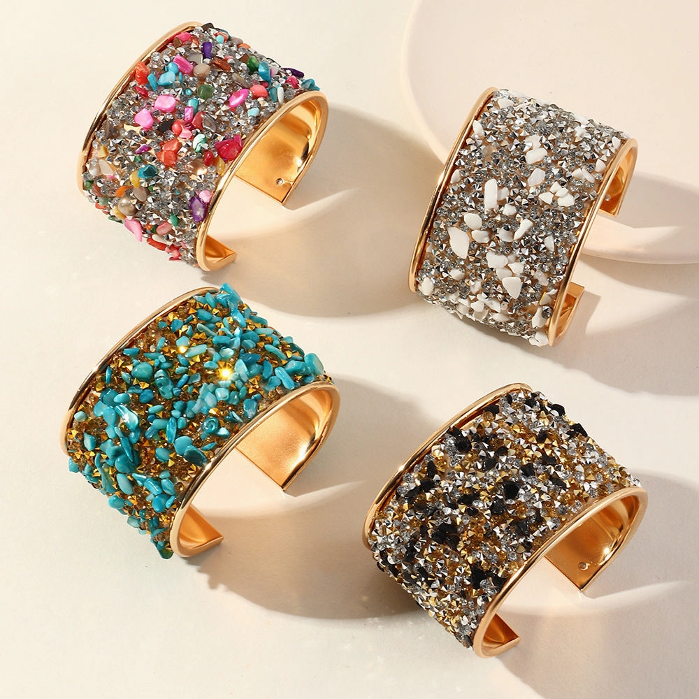Wholesale of Female Exaggerated Colored Diamond Crushed Stone Alloy Necklace