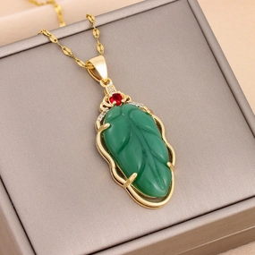 Wholesale of Green Imitation Chalcedony Stainless Steel Necklaces