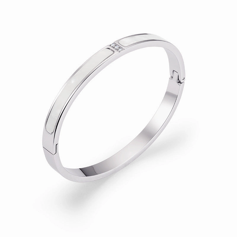 Wholesale of New Gold White Fritillaria Stainless Steel Bracelet