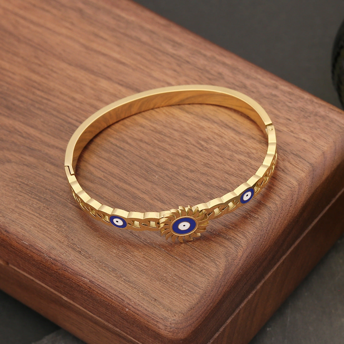 Wholesale of New Retro Style Stainless Steel Bracelet