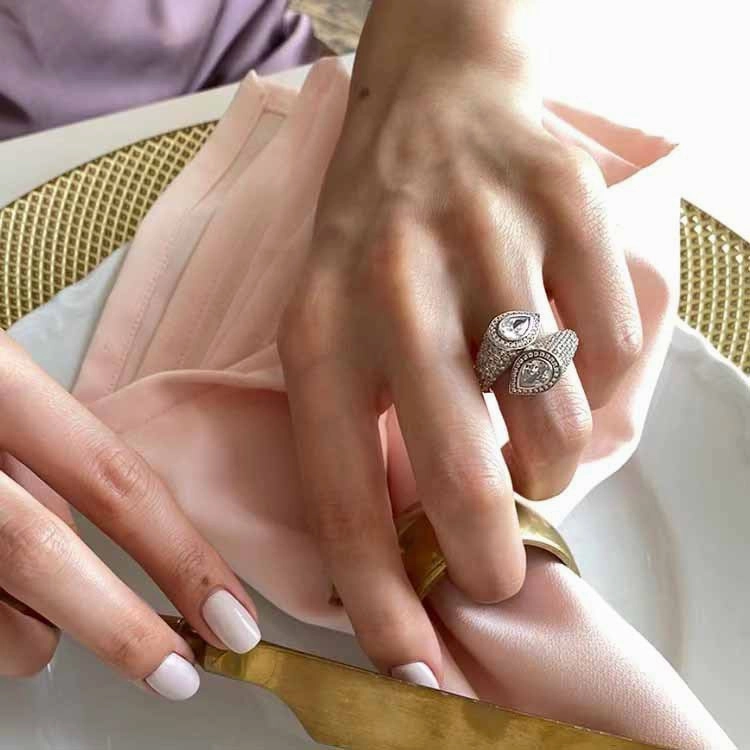 Wholesale of Three-dimensional Diamond Inlaid Snake Shaped Copper Rings