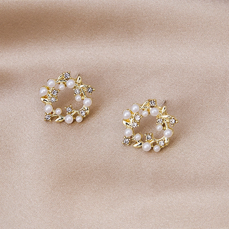 Wholesale Olive Branch Pearl Diamond Alloy Earrings