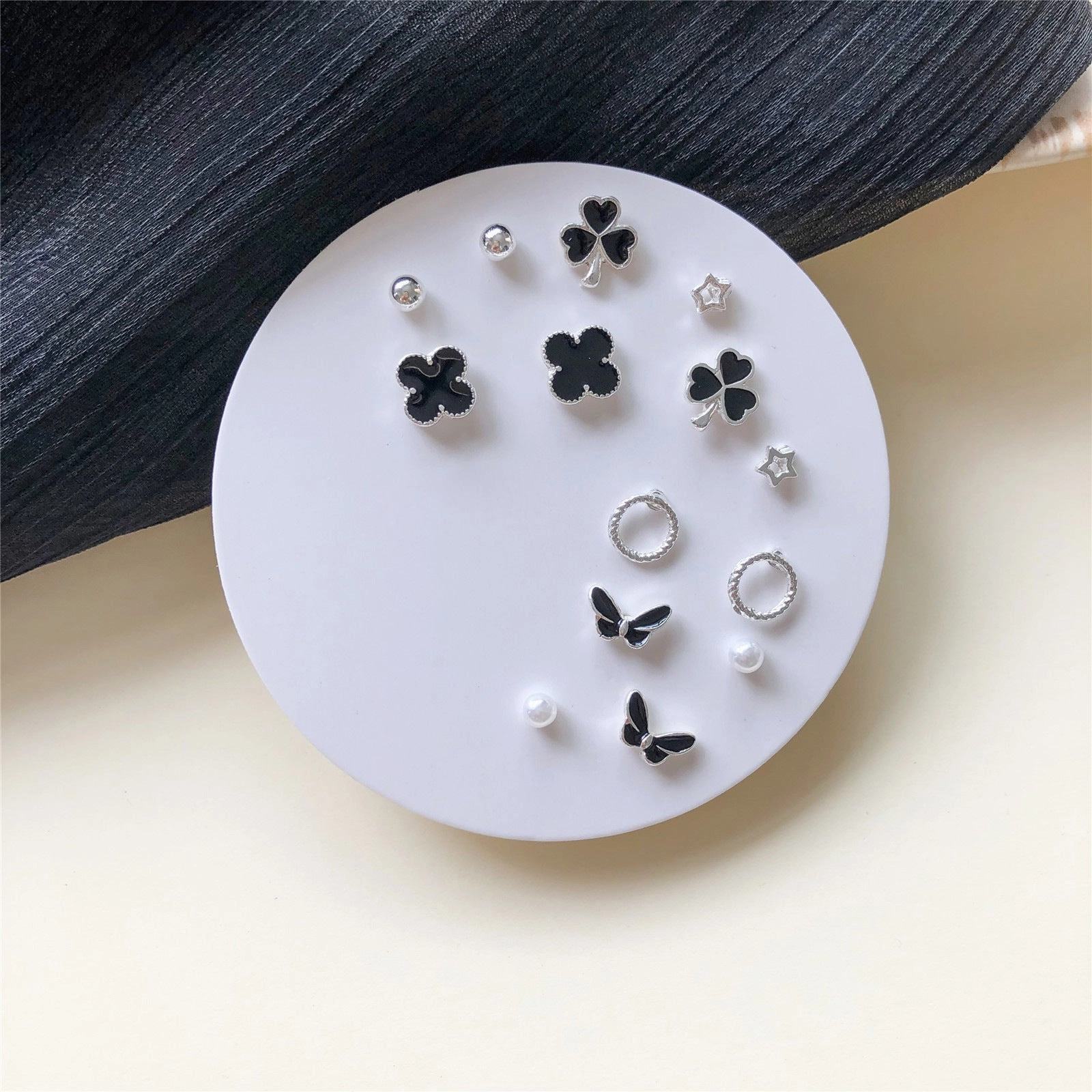 Wholesale One Week Stud Earrings Set Alloy Earrings