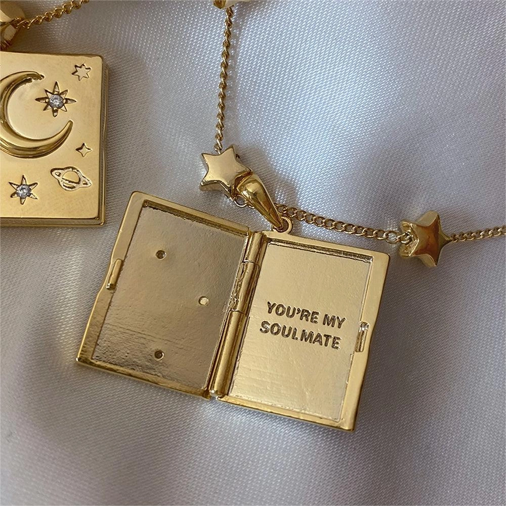 Wholesale Opening and Closing Star Moon Diamond Lock Copper Necklace