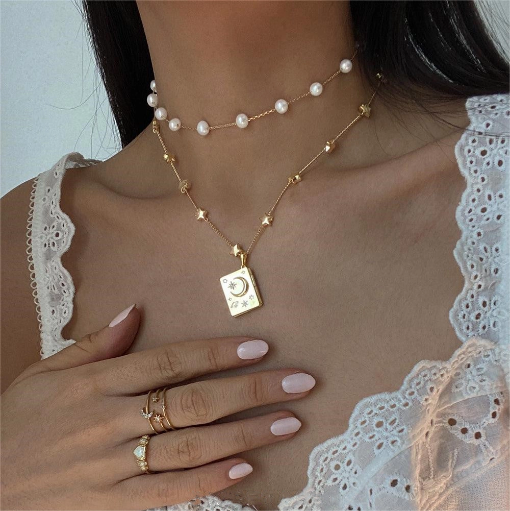 Wholesale Opening and Closing Star Moon Diamond Lock Copper Necklace