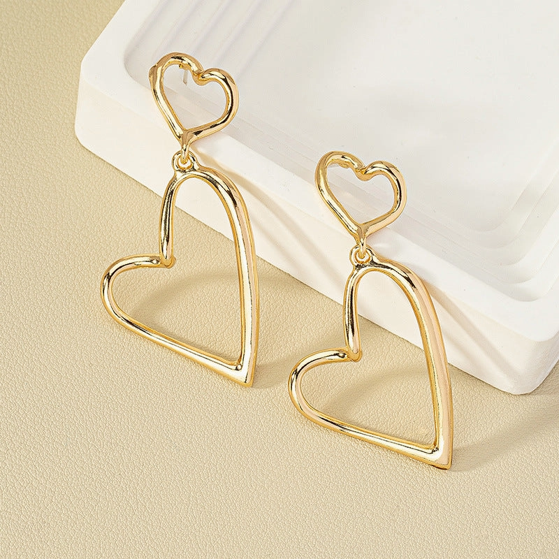 Wholesale Palace Love Alloy Earrings