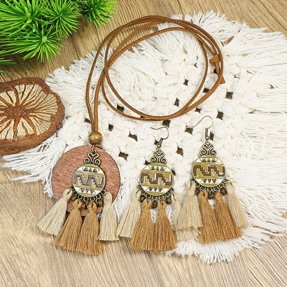 Wholesale Palace Vintage Tassel Earrings Necklace