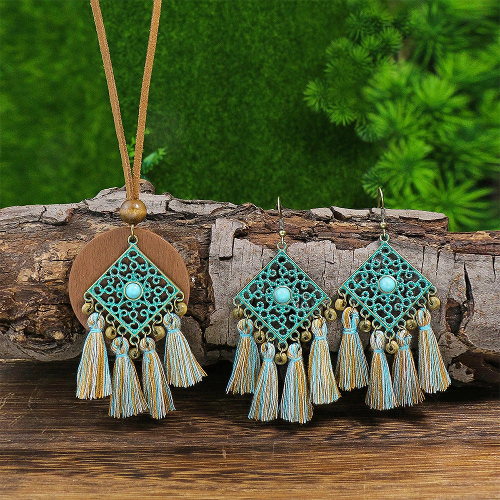 Wholesale Palace Vintage Tassel Earrings Necklace