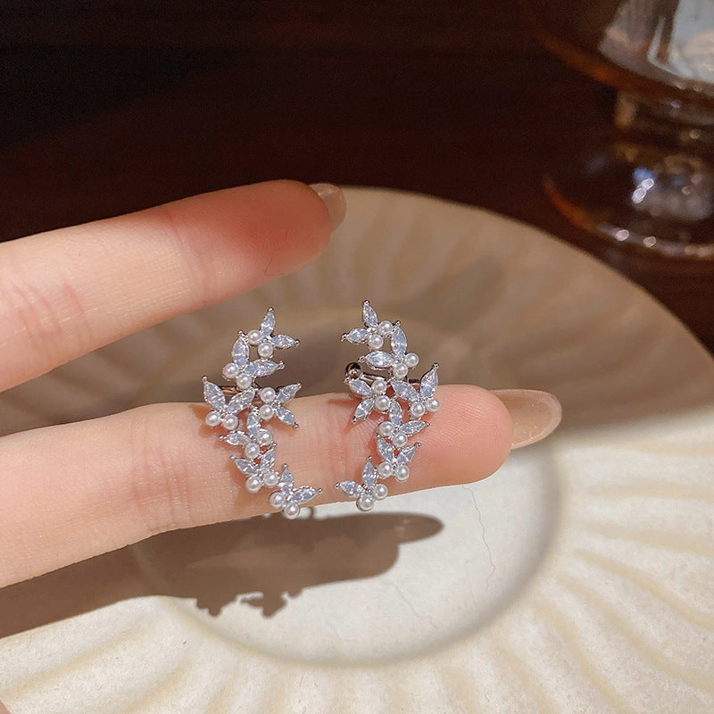 Wholesale Pearl Butterfly Full Diamond No Pierced Alloy Earrings