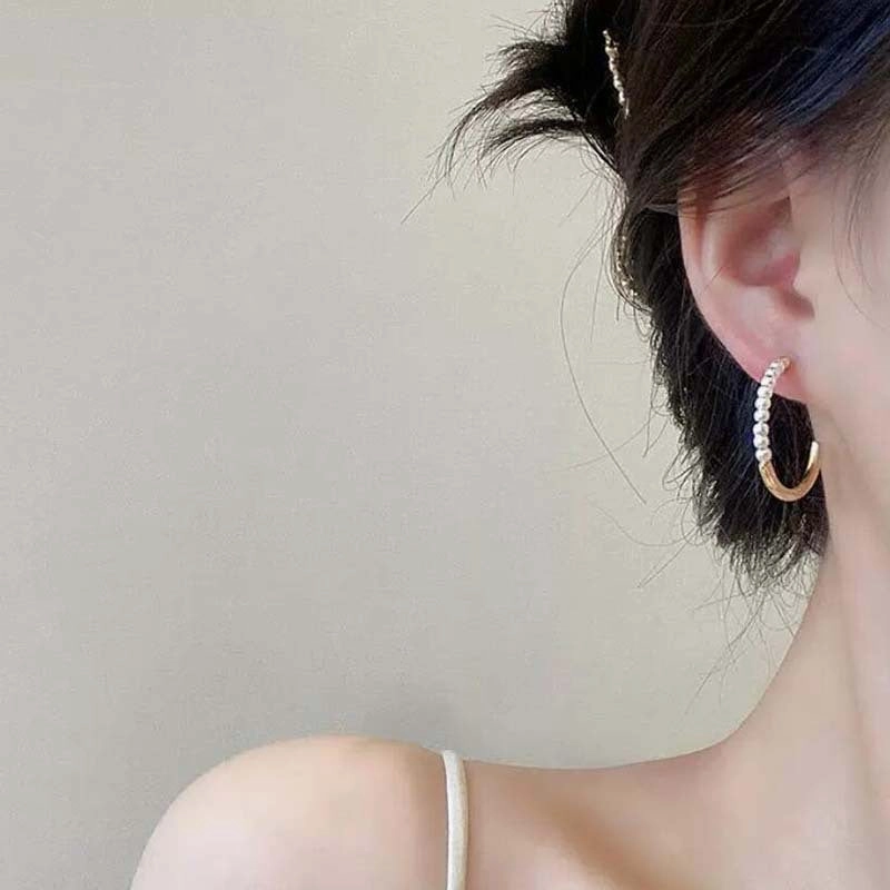 Wholesale Pearl C Shape Copper Earrings