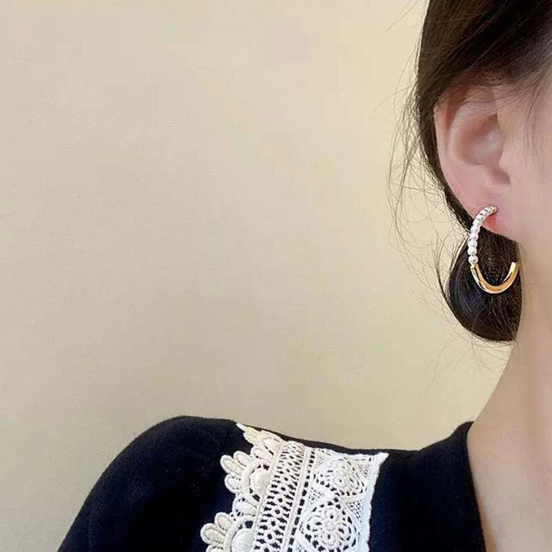 Wholesale Pearl C Shape Copper Earrings