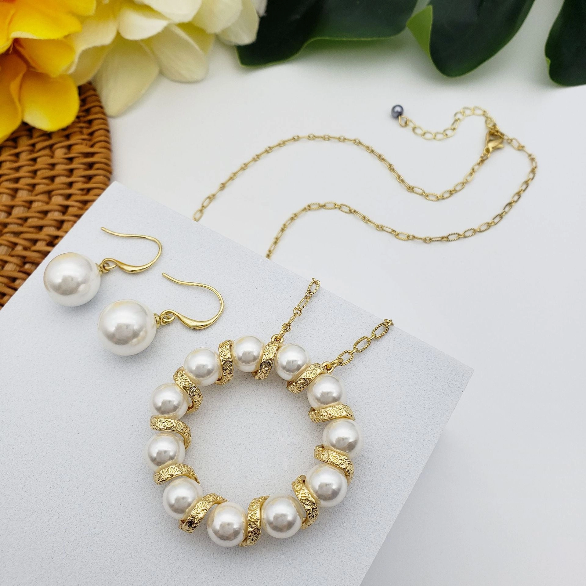 Wholesale Pearl Circle Wreath Copper Earrings Jewelry Set