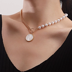 Wholesale Pearl Splicing Chain Imitation Fritillaria Pendant Alloy Necklace
