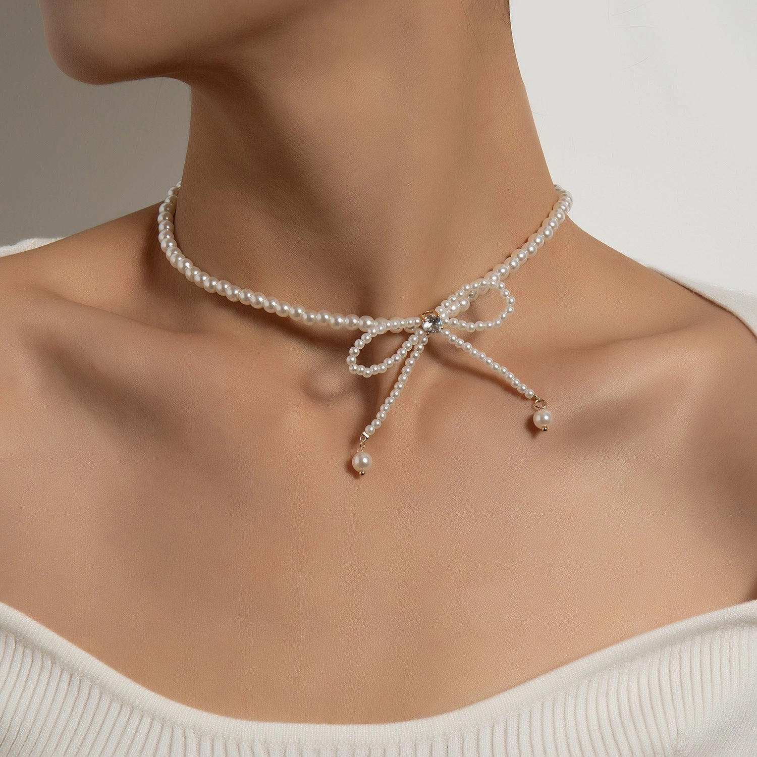 Wholesale Pearl Tassel Temperament Necklace Clavicle Chain
