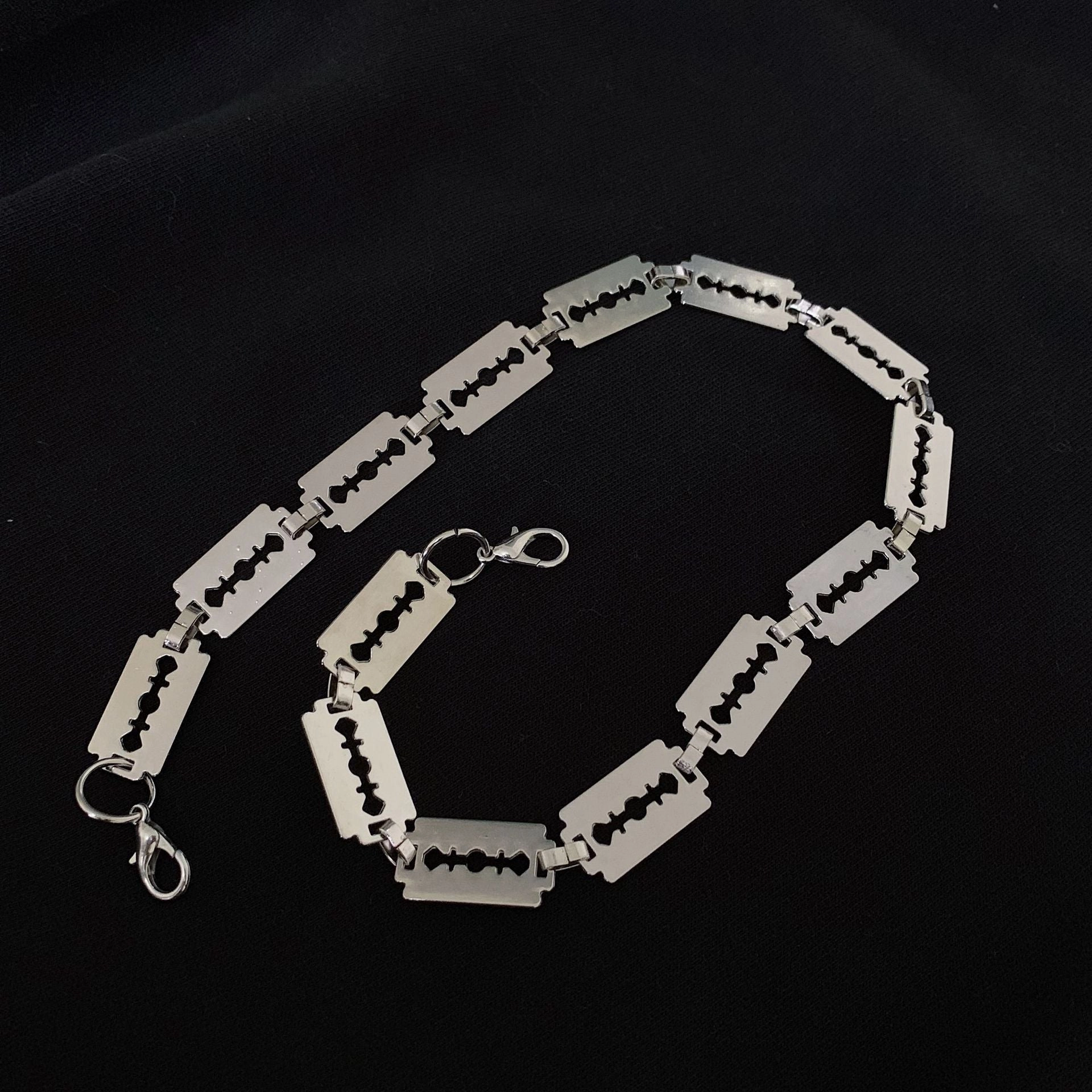 Wholesale Personalized Blade Alloy Necklaces
