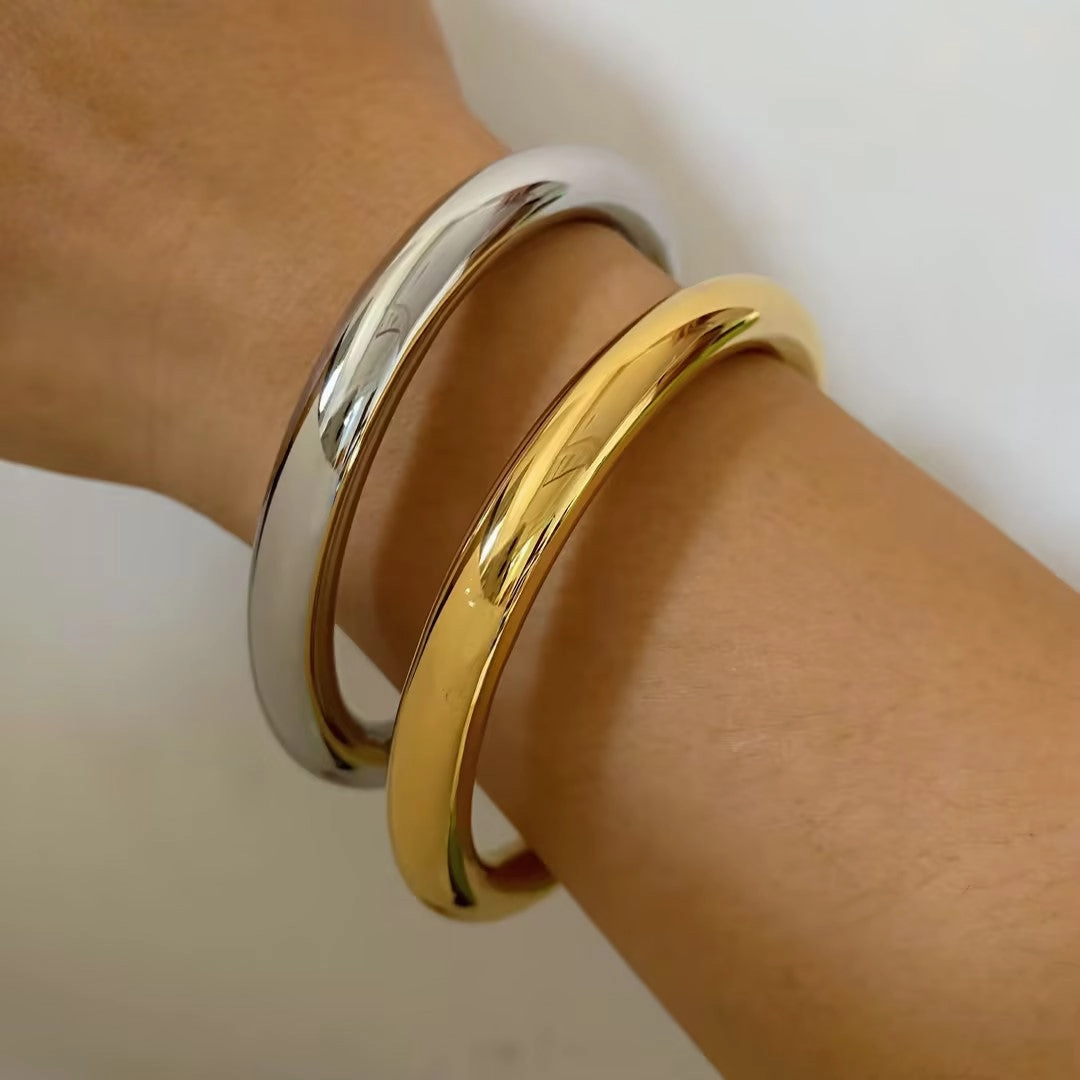 Wholesale Plain Ring Hollow Stainless Steel Bracelet