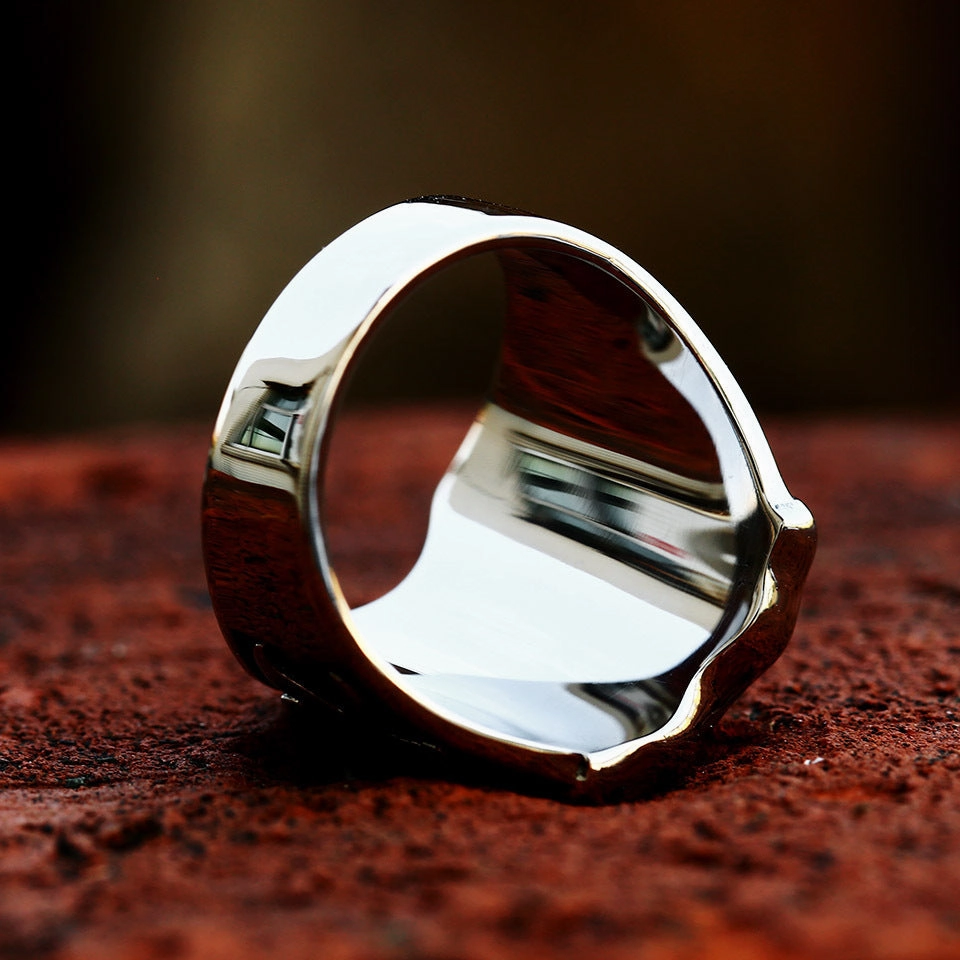 Wholesale Punk shield cross dripping rubber ring