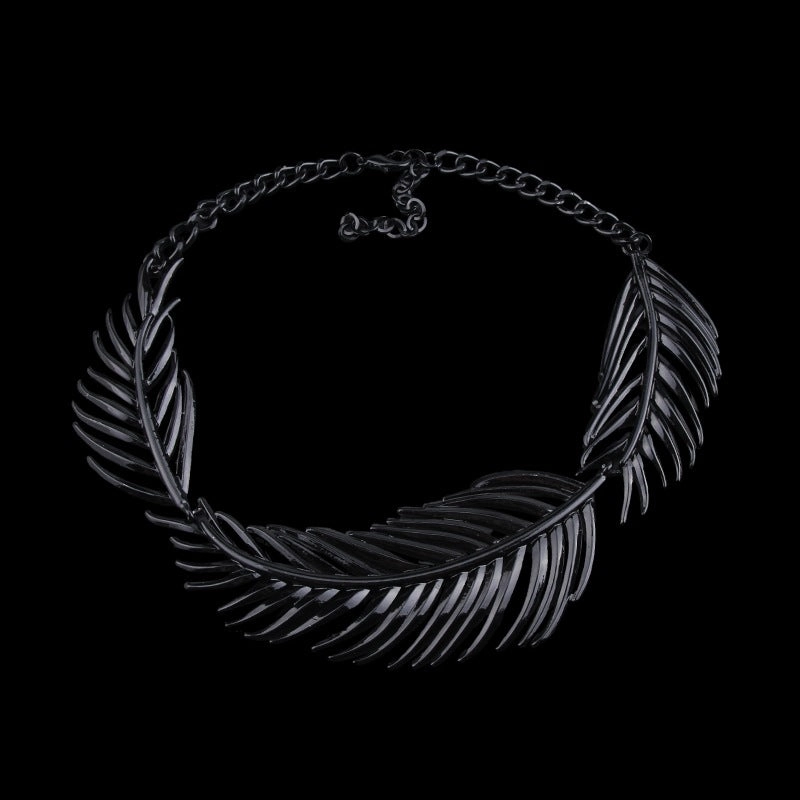 Wholesale Punk Style Exaggerated Metal Leaf Necklace Retro Clavicle Chain