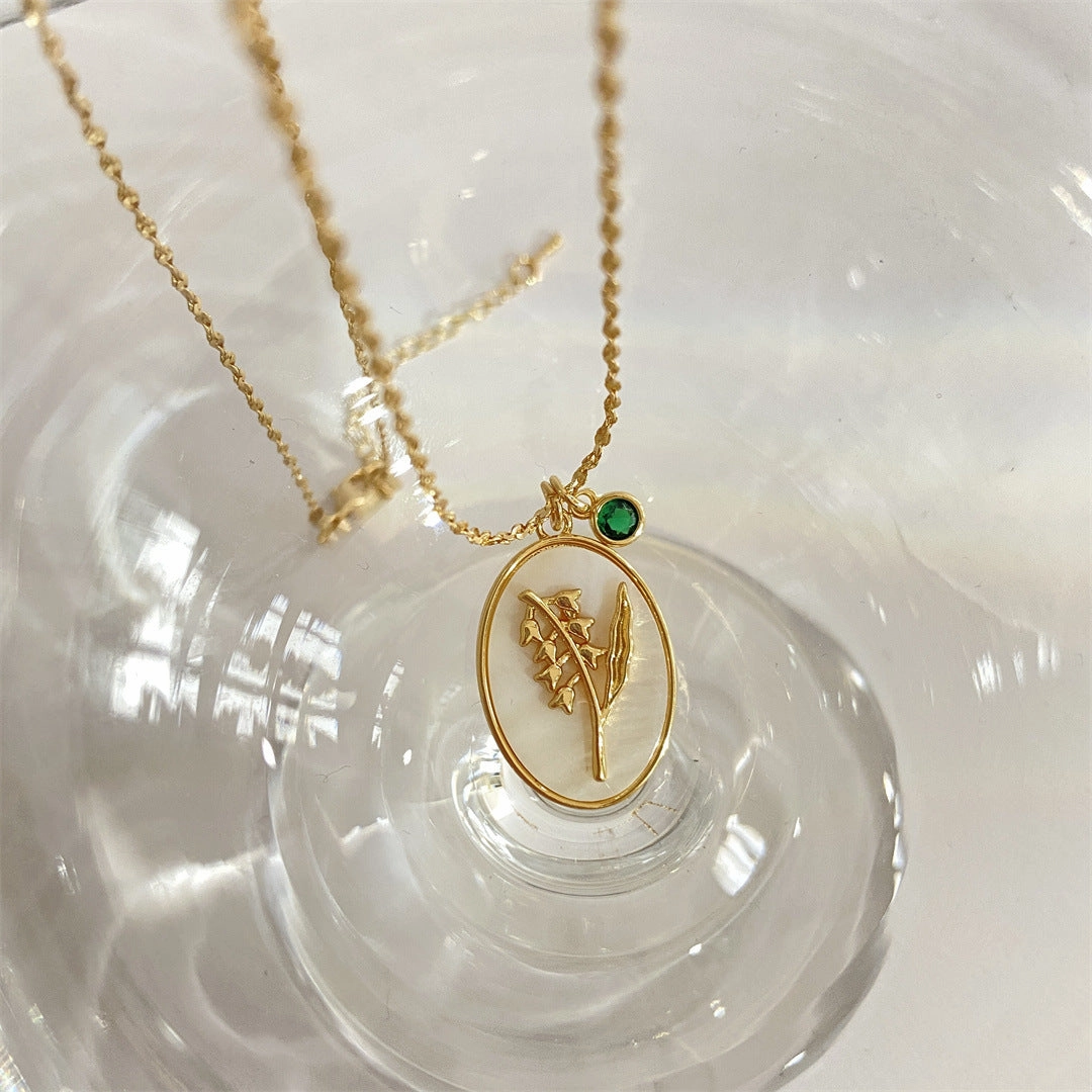 Wholesale Retro December Flower Oval Clavicle Gold Plated Necklace
