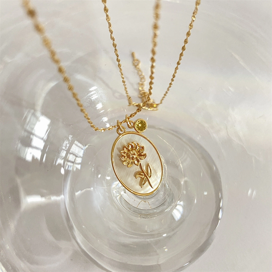 Wholesale Retro December Flower Oval Clavicle Gold Plated Necklace