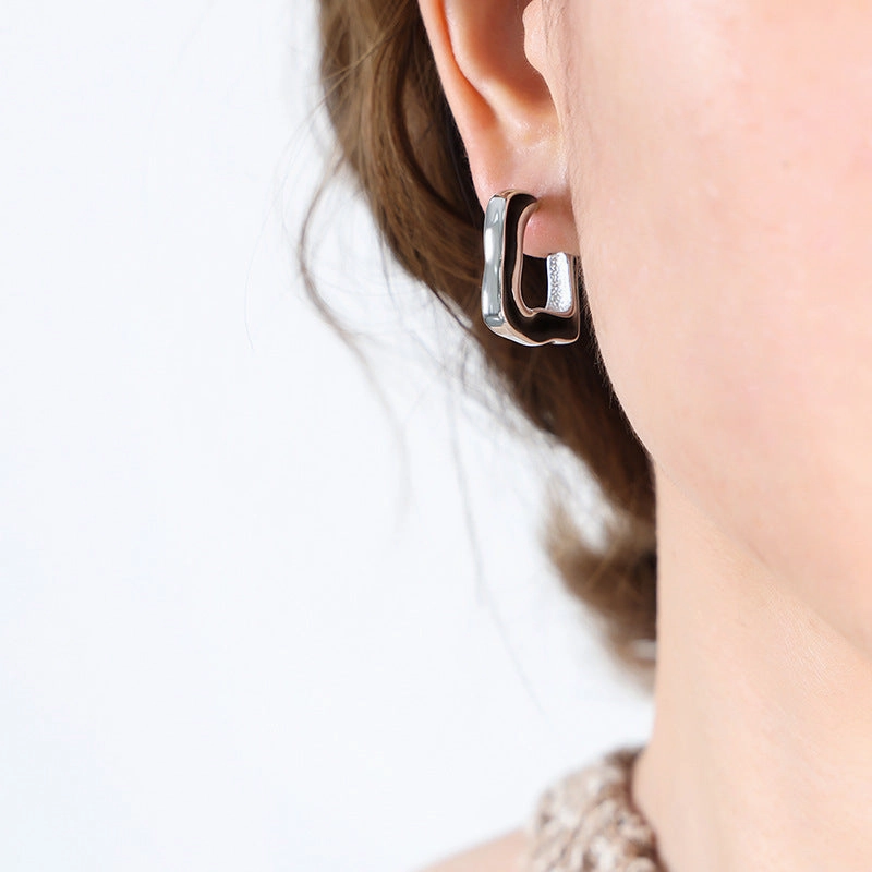 Wholesale Retro Geometric Curved Black Gold Plated Earrings
