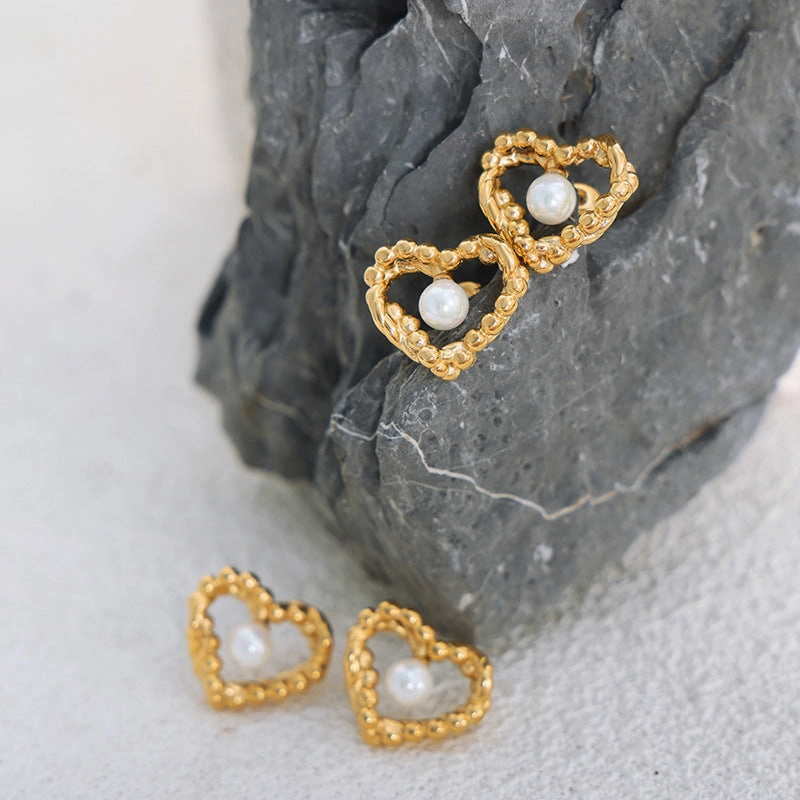 Wholesale Retro Palace Style Titanium Steel Love Simple Female Gold 18K Earrings