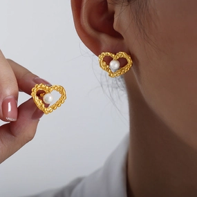 Wholesale Retro Palace Style Titanium Steel Love Simple Female Gold 18K Earrings