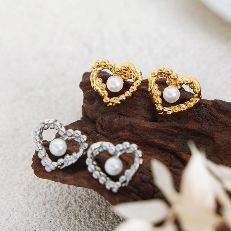 Wholesale Retro Palace Style Titanium Steel Love Simple Female Gold 18K Earrings