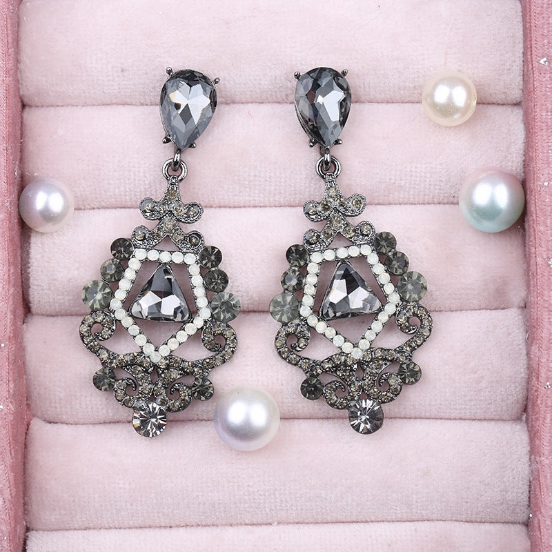 Wholesale Rhinestone Zinc Alloy Skeleton Earrings