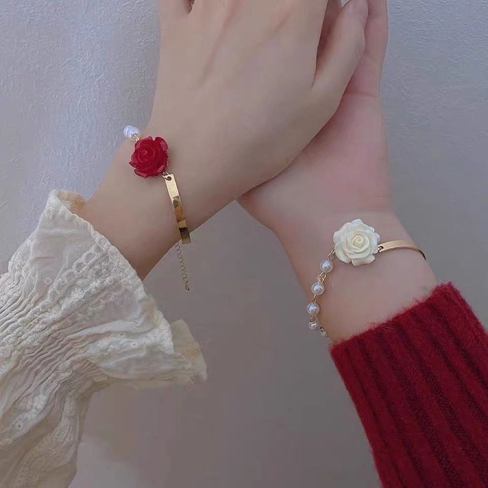 Wholesale Rose Flower Vintage Baroque Pearl Alloy Bracelet