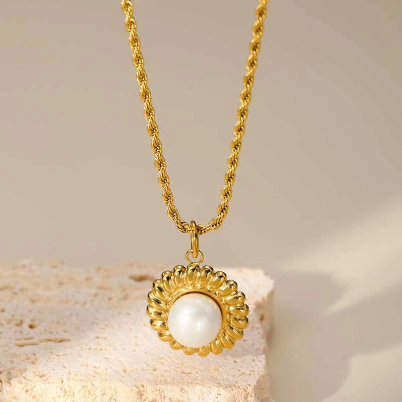 Wholesale Round Braided Edge Pearl Stainless Steel Necklace