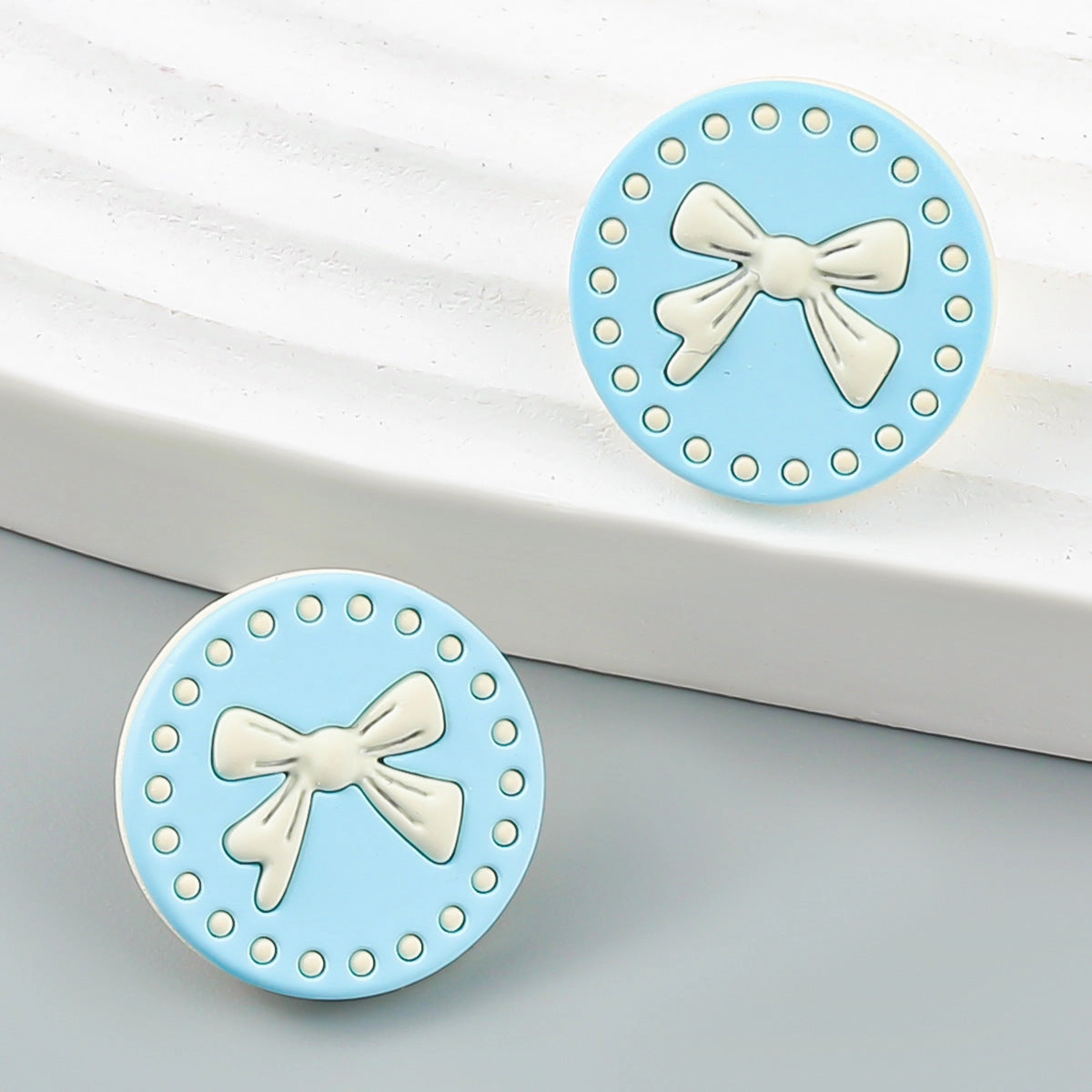 Wholesale Round Spray Painted Bow Alloy Ear Studs