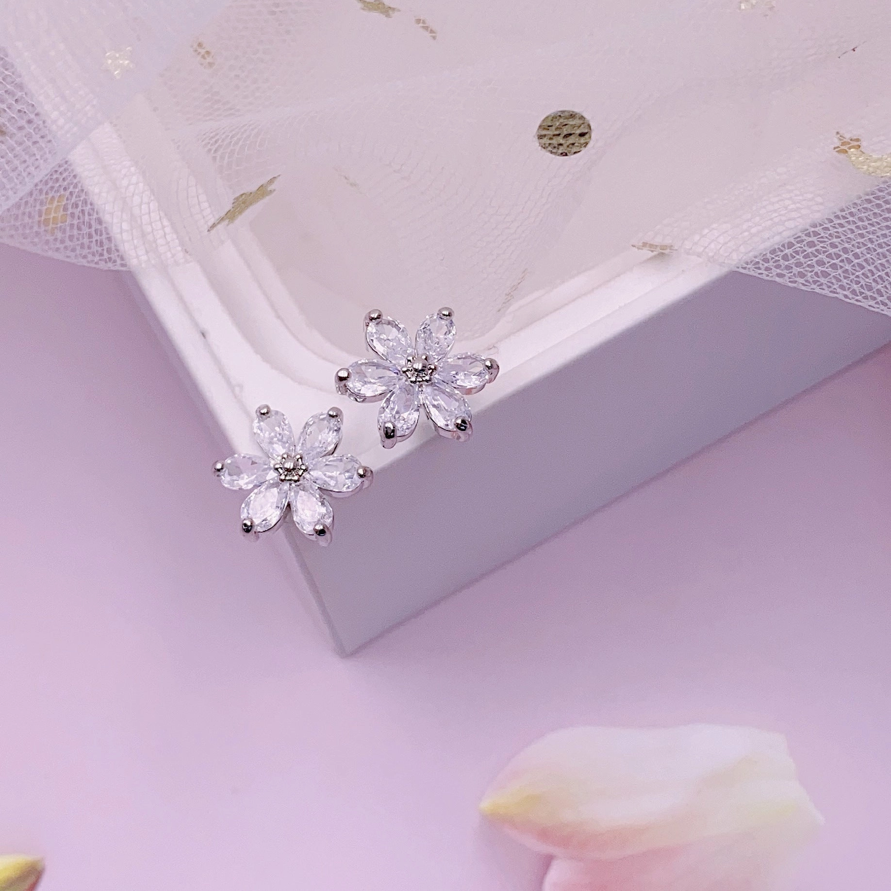 Wholesale S925 Silver Needle Petal Zircon Alloy Earrings