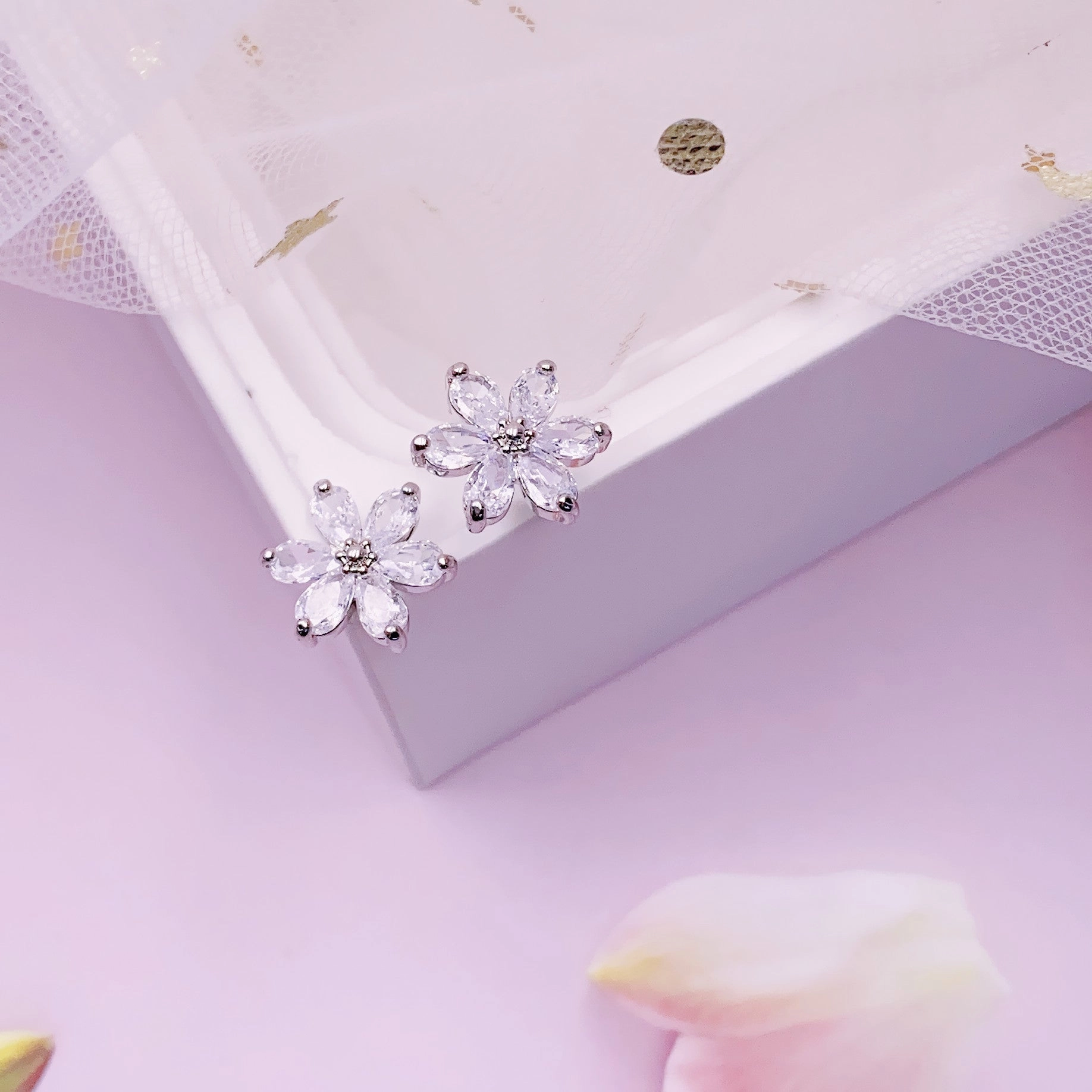 Wholesale S925 Silver Needle Petal Zircon Alloy Earrings