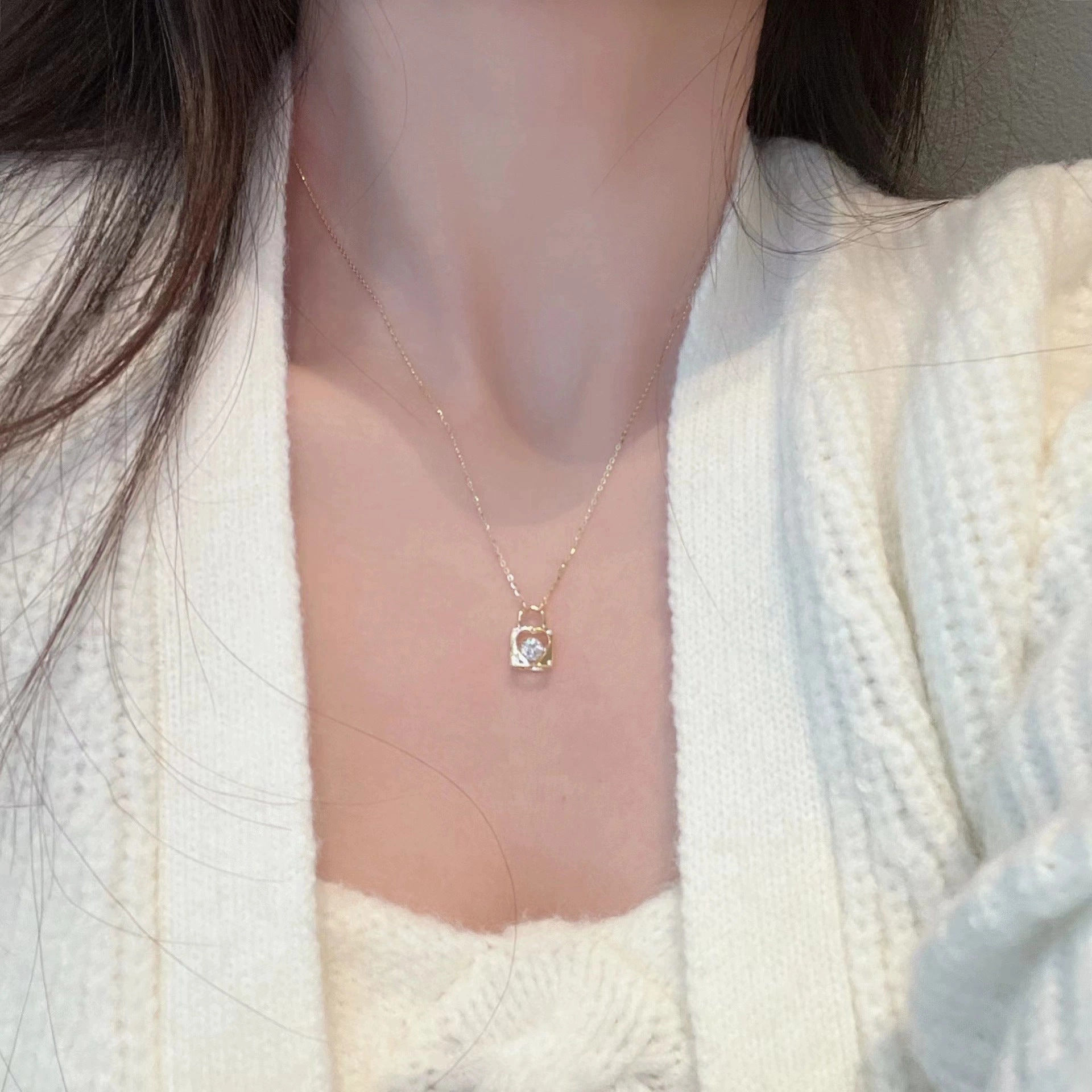 Wholesale S925 Sterling Silver Love Lock Necklace Clavicle Chain