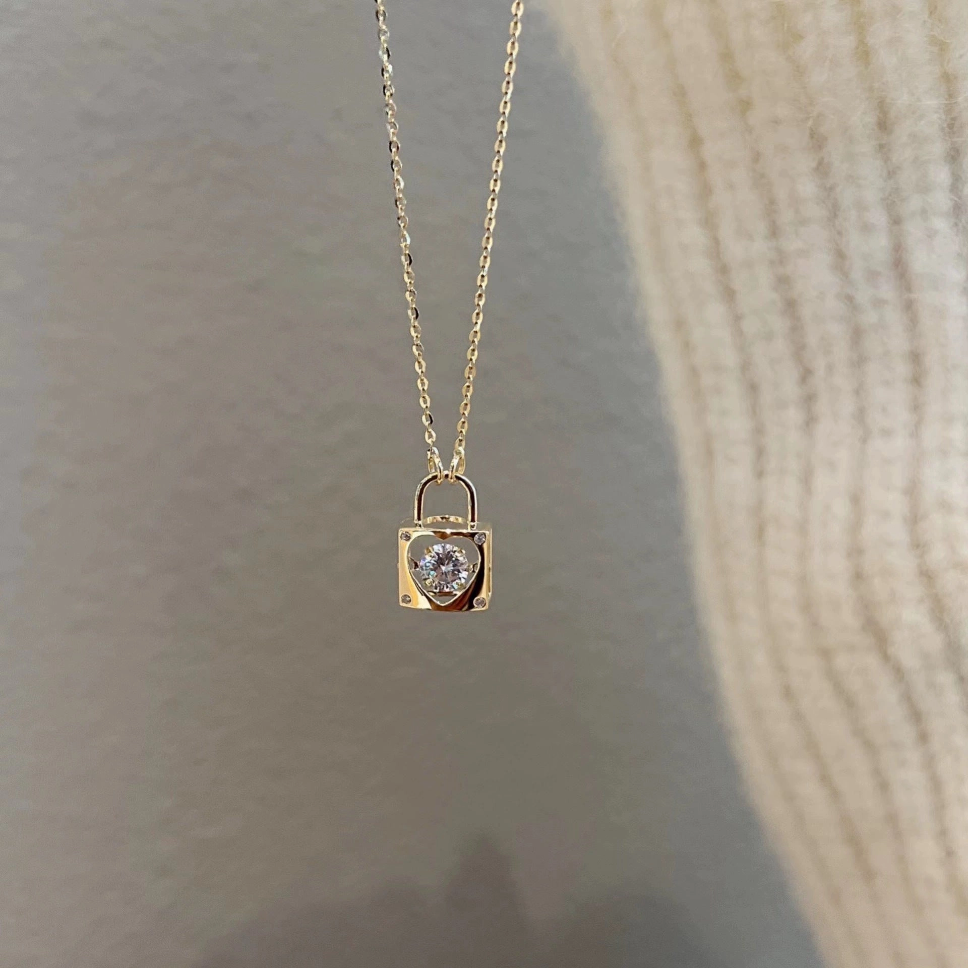 Wholesale S925 Sterling Silver Love Lock Necklace Clavicle Chain
